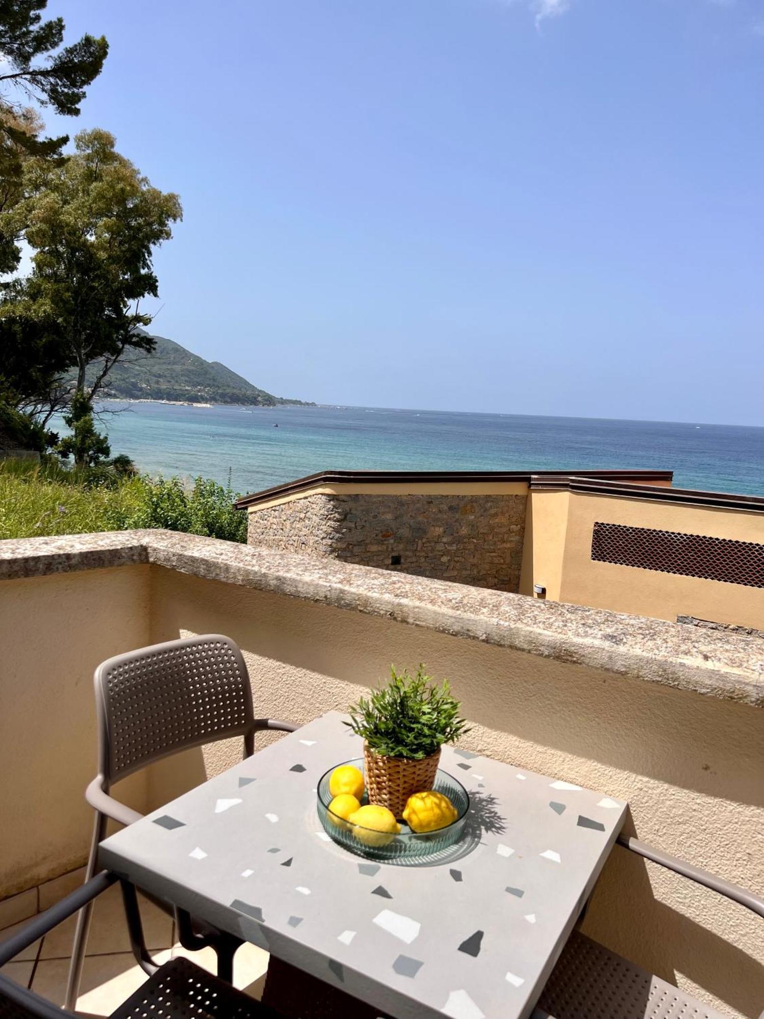 Residenza Fontanelle-Beach Resort 산타마리아디카스텔라바테 외부 사진